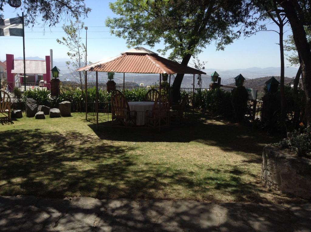 Hotel Villa Alpina El Chalet Pachuca Экстерьер фото